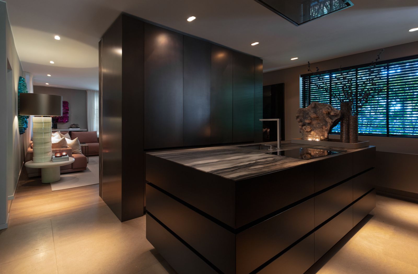 welche Wandfarbe Küche. Schwarze Küche